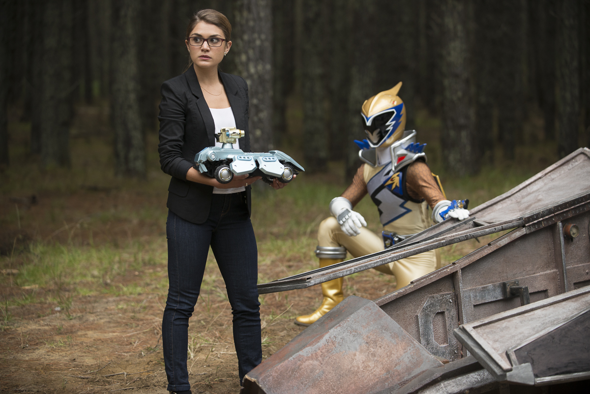 Power Rangers Dino Charge production still.